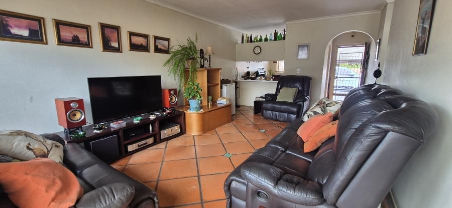 2 Bedroom Property for Sale in Table View Western Cape